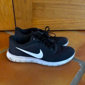 Nike free run running shoes